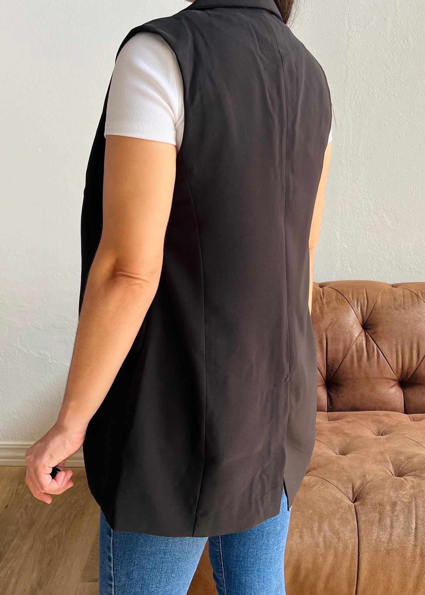 LONG BLACK VEST