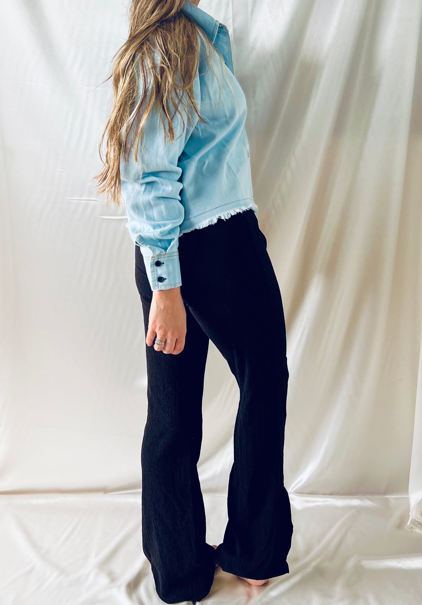 BLACK SIDE SLIT PANTS