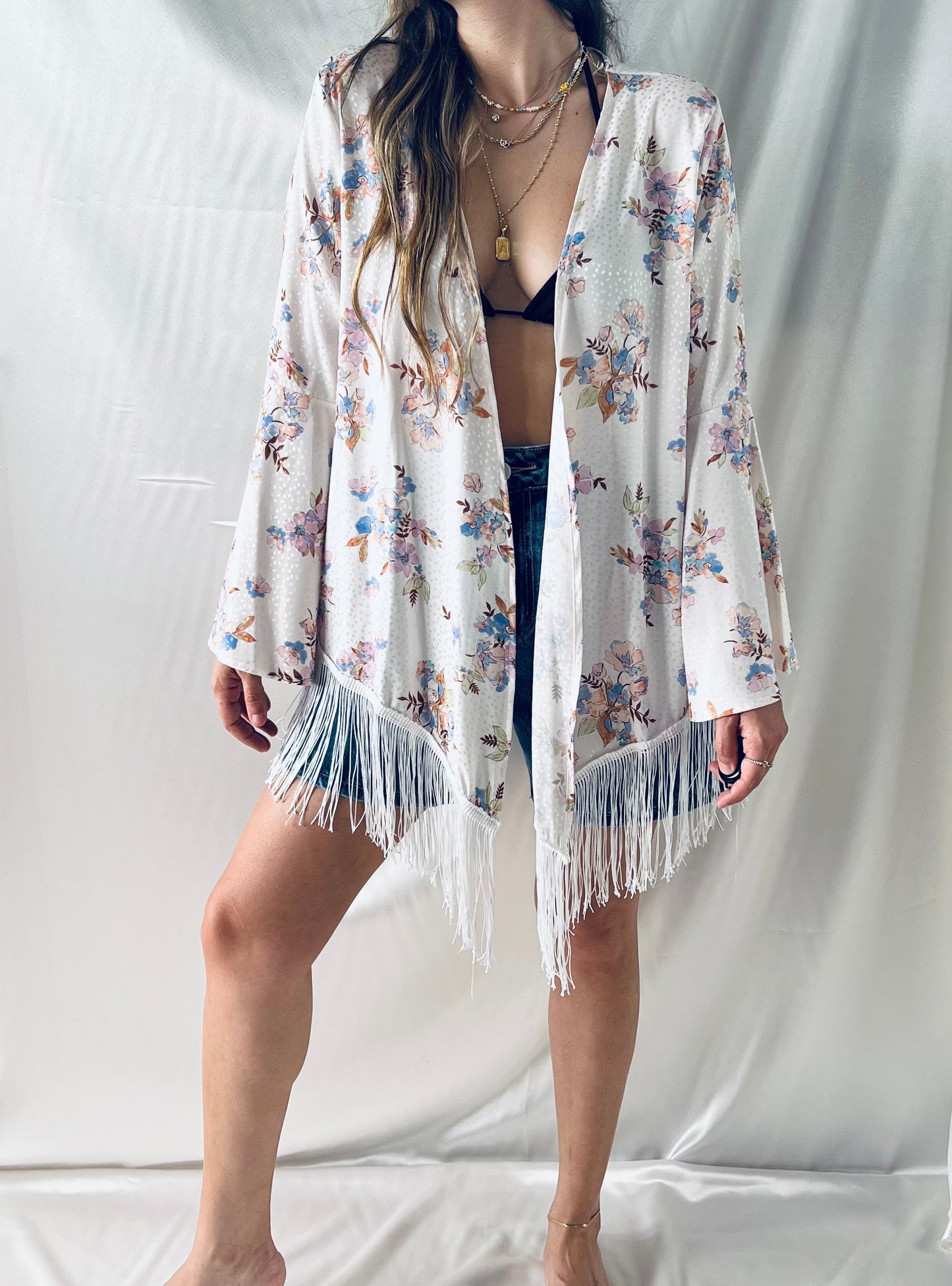 FLORAL DREAM FRINGE KIMONO