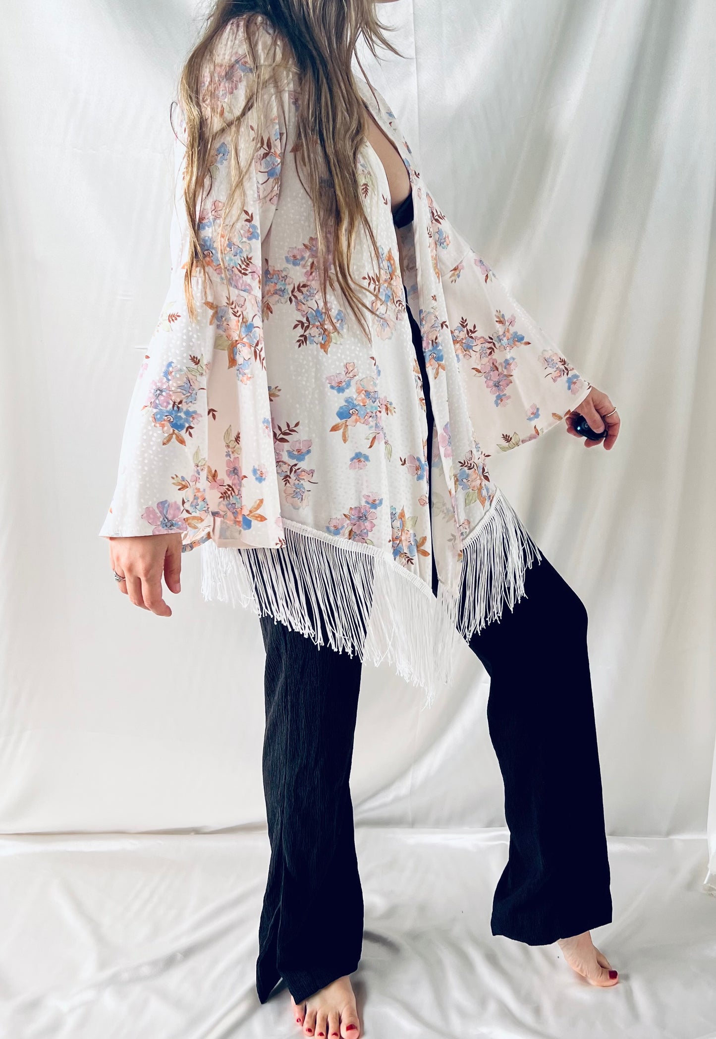 FLORAL DREAM FRINGE KIMONO