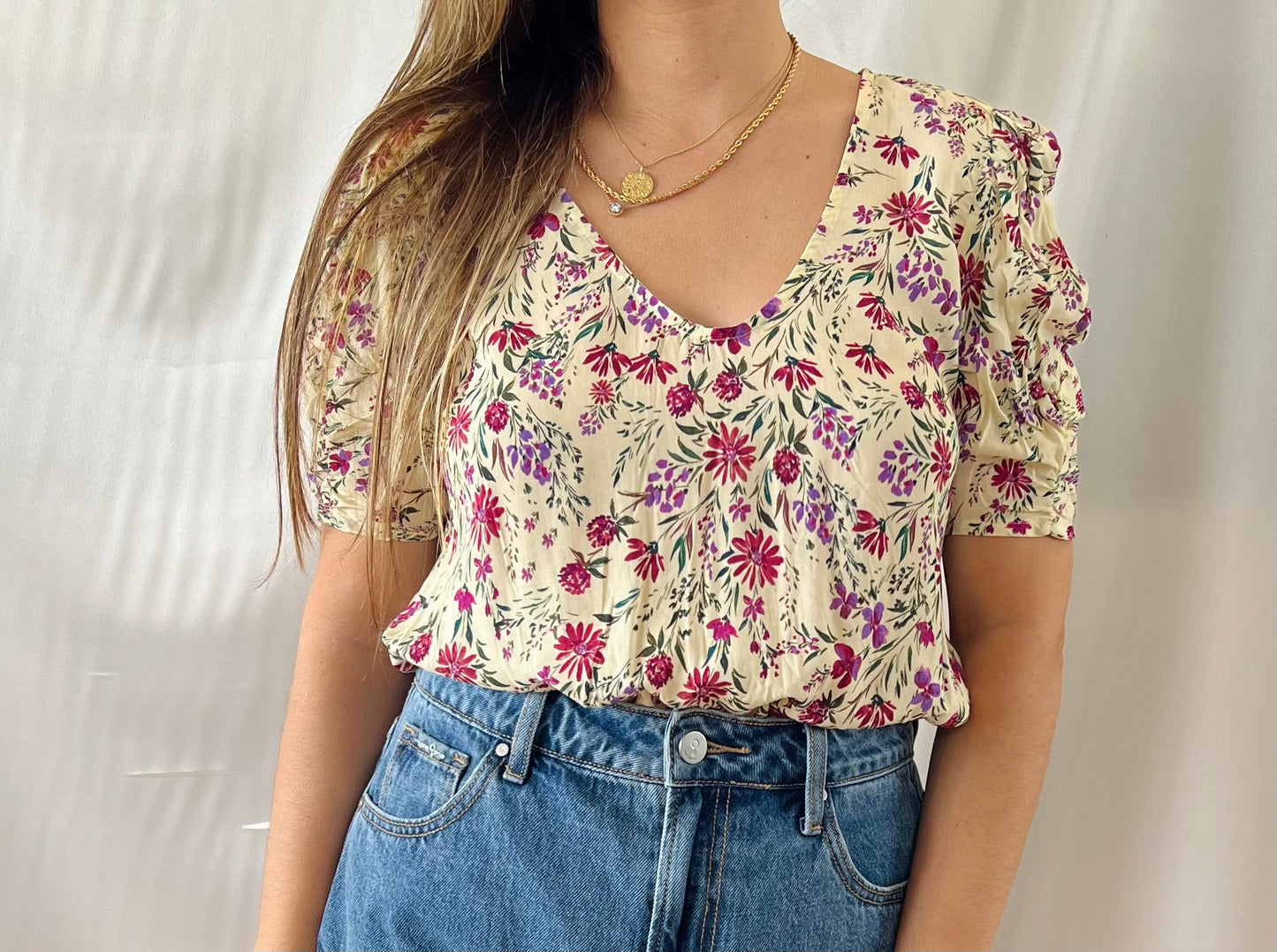 THRIFT - CREAMY FLORAL TOP