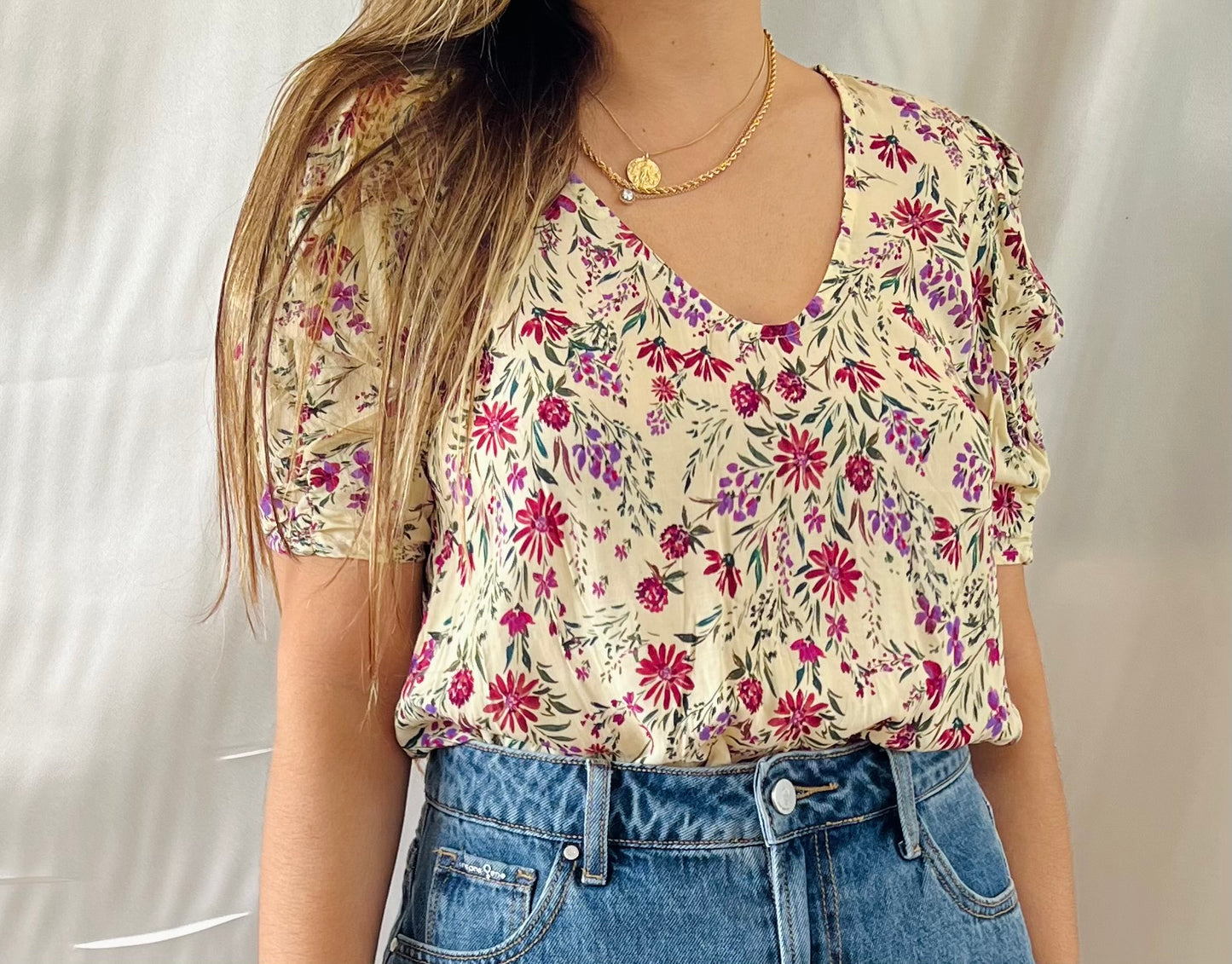 THRIFT - CREAMY FLORAL TOP