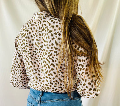 THRIFT - LEOPARD BUTTON-DOWN TOP