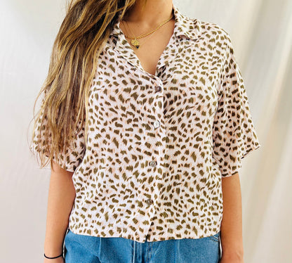 THRIFT - LEOPARD BUTTON-DOWN TOP