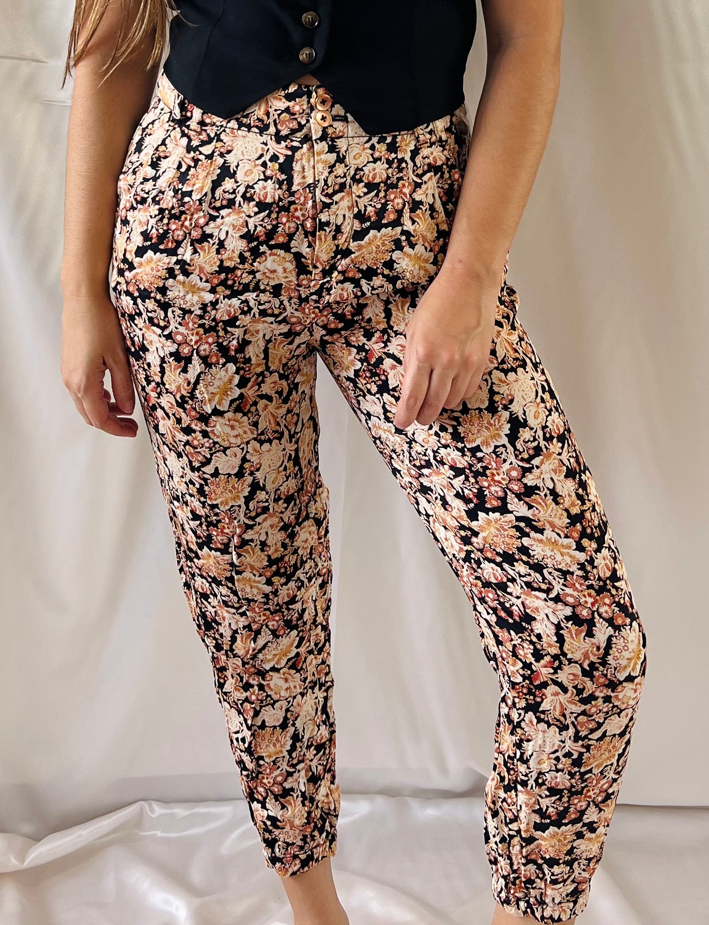 THRIFT - FALL FLORAL PANTS